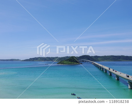 Tsunoshima Bridge (Shimonoseki City, Yamaguchi Prefecture) 118918238