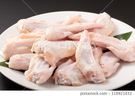 chicken carcass 118921832