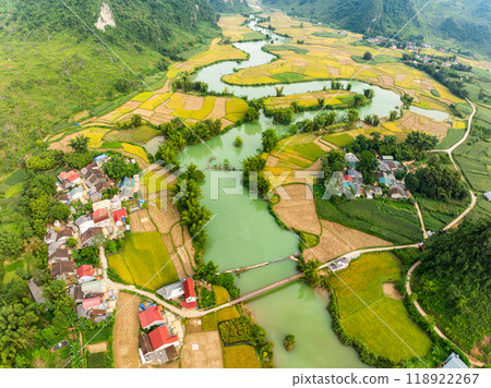 Aerial wide angle view of landscape with rice field at Phong Nam village in Trung Khanh, Cao Bang province,Northern Vietnam 118922267