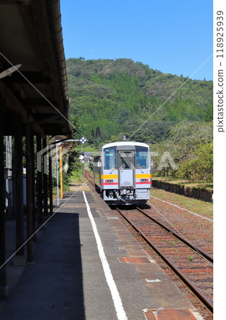 JR姬神線柴油車 118925939