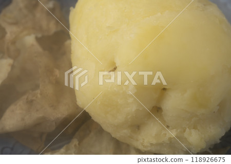 馬鈴薯：新鮮蒸熟、去皮的土豆 118926675