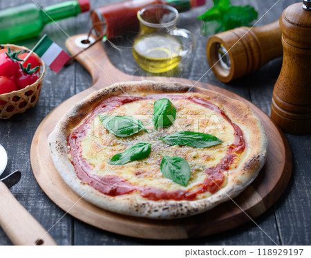 Margherita Pizza 118929197