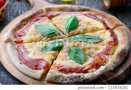 Margherita Pizza 118929201
