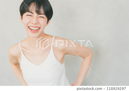 Laughter, beauty and health 118929297