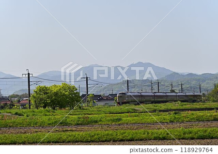 Sunrise Izumo with the mountains in the background Sunrise Izumo with the mountains in the background 118929764