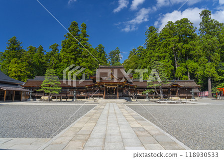 多賀大社參拜殿(滋賀縣犬神郡多賀町) 多賀大社參拜殿(滋賀縣犬神郡多賀町) 118930533