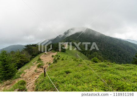 Daibosatsurei (Daibosatsu Pass Trailhead → Ishimaru Pass → Kamihikawa Pass) 118931198