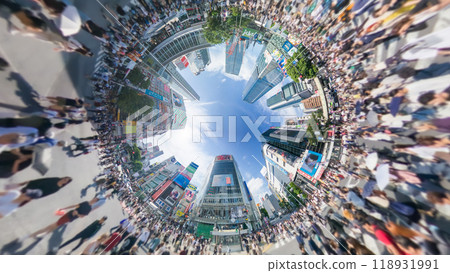 360-degree spherical shot of Shibuya Scramble Crossing in Tokyo 118931991