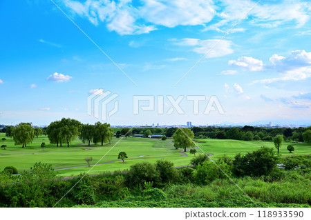 Golf course, midsummer view from the Arakawa riverbed downstream near Kamiebashi Bridge 118933590