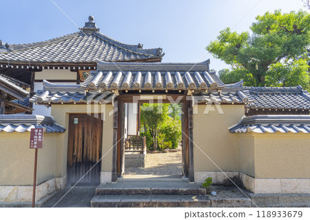 飛鳥寺西門（奈良縣飛鳥村） 118933679