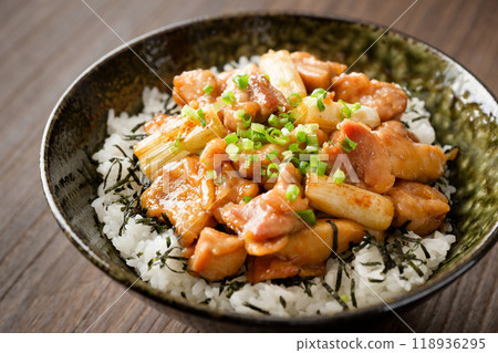 Yakitori-don 118936295