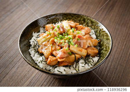 Yakitori-don 118936296