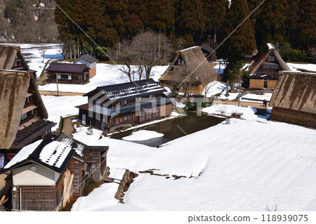 Winter Gokayama Suganuma Village 118939075
