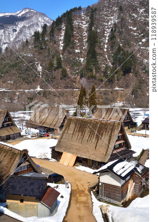 冬天的五簇山菅沼村 118939587