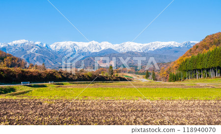Hakuba village in autumn 118940070