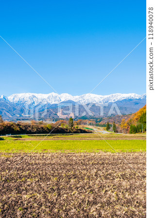 Hakuba village in autumn 118940078