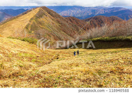Beautiful autumn scenery in Japan 118940588