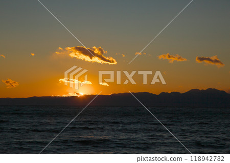 New Year's evening at Shonan Coast Natural scenery 118942782