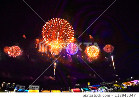 Beautiful fireworks, a typical feature during the Obon season 118943347