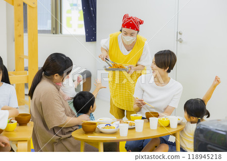 Food education: Cooking class image 118945218