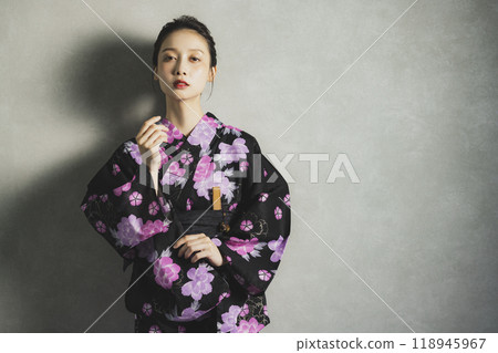 Woman in black yukata Woman in black yukata 118945967