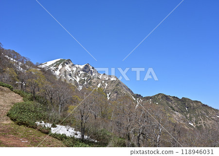 Tanigawa-dake of the remaining snow Tanigawa-dake of the remaining snow 118946031