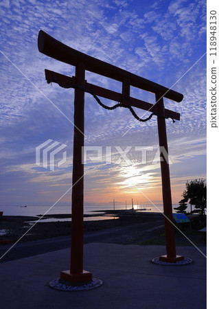 Underwater Torii Gate in Tara Town, Saga Prefecture 118948130