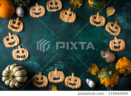 Halloween cookies in shape of jack-o-lantern 118948499