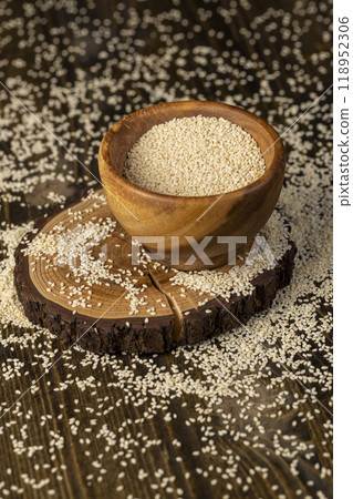 white sesame seeds for use in cooking white sesame seeds for use in cooking 118952306