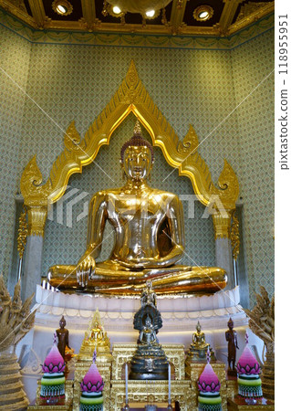 7151 Wat Traimit 7151 Wat Traimit 118955951