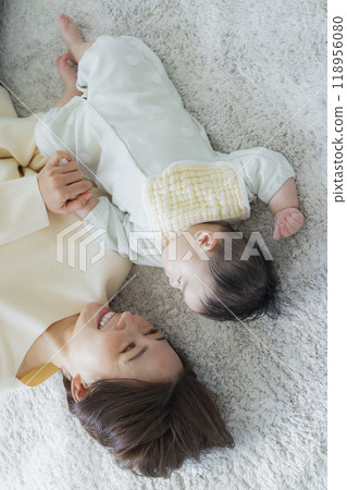 Baby and mother Baby and mother 118956080