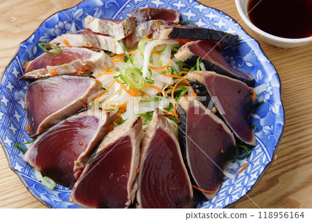 Seared bonito Seared bonito 118956164