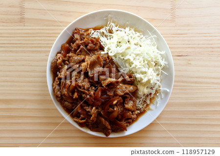 Pork mince with ginger and shredded cabbage with mayonnaise 118957129