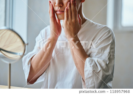 20多歲的年輕人如何保養自己的肌膚 118957968