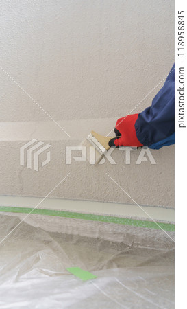 外牆塗料固化 | 用遮蔽劑固化地板後塗裝外牆 118958845