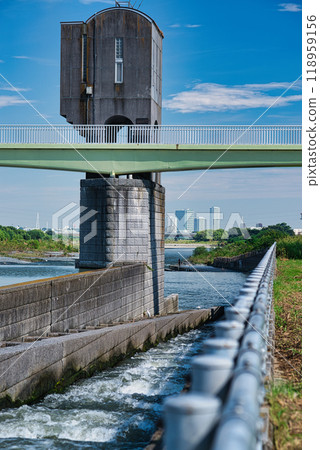 View of the Tama River and the water utilization facility, Nigaryo Shukugawara Weir 118959156