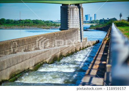 View of the Tama River and the water utilization facility, Nigaryo Shukugawara Weir 118959157