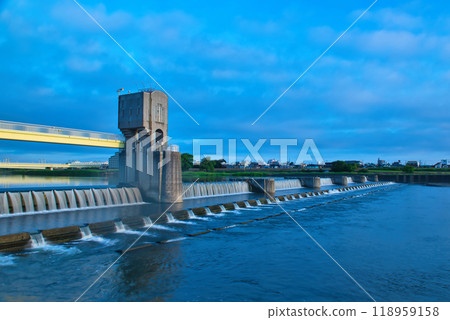 View of the Tama River and the water utilization facility, Nigaryo Shukugawara Weir 118959158