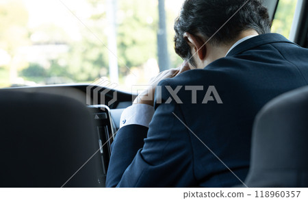 厭倦了開車的人 118960357