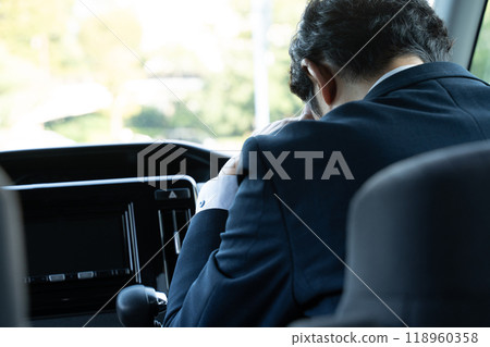厭倦了開車的人 118960358