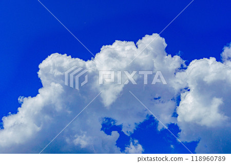 Summer cloud image 118960789