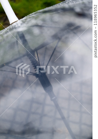 半透明乙烯基雨傘 118965352
