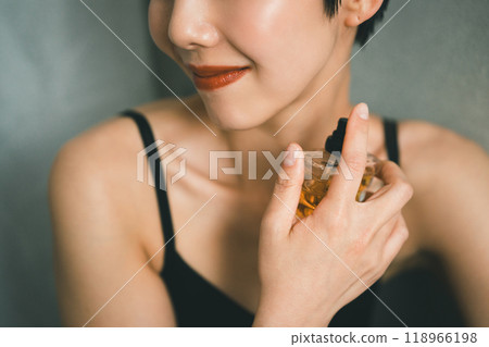 女士香水 118966198