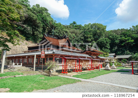 從側面看和歌浦天滿宮主殿 118967254