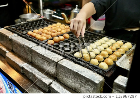 台灣夜市/攤位形象“章魚燒” 台灣夜市/攤位形象“章魚燒” 118967287