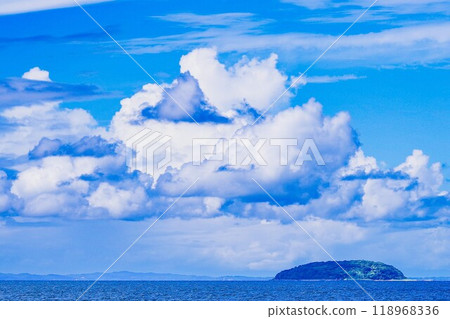 暴風雨接近颱風的預兆 118968336