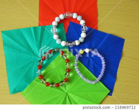 [手鍊]和摺紙 118969712