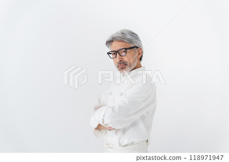 Chef cook senior man Chef cook senior man 118971947