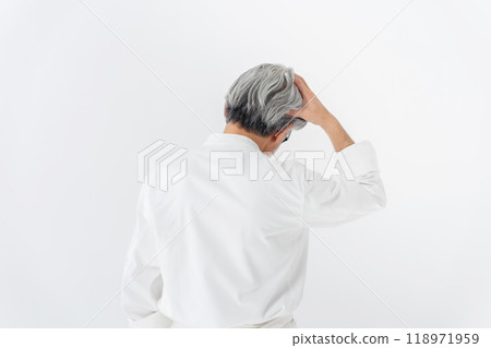 Chef cook senior male back view 118971959