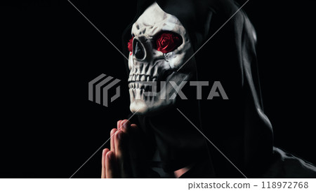 Praying for Day Of The Dead 118972768